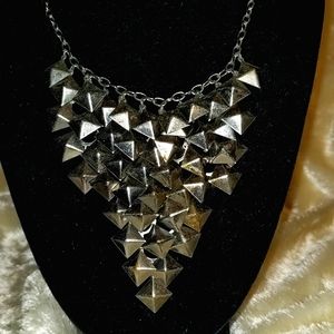 ❤️ Silver Pyramid Necklace